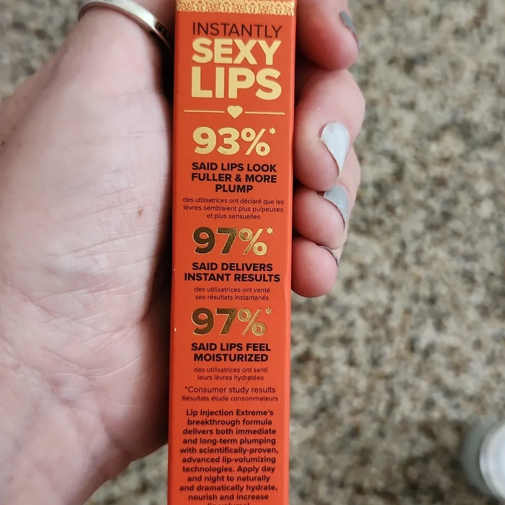 Too Faced Lip Injection Extreme in Tangerine Dream